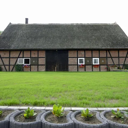 Ferienwohnungen Am Reiterhof Sallenthin Neu Sallenthin Exterior photo